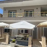 아파트 Fatos - Vlorë