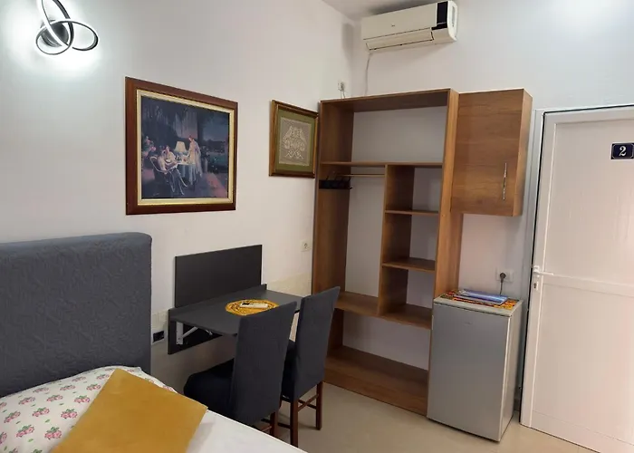 Apartment Fatos -